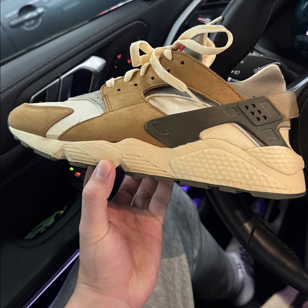 Nike hurache X stussy size 10.5